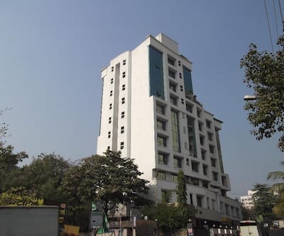 https://imgcld.yatra.com/ytimages/image/upload/t_hotel_yatra_city_desktop/v1432303019/Domestic Hotels/Hotels_Mumbai/The Caliph, Hotel and Executive Suites/Overview.jpg